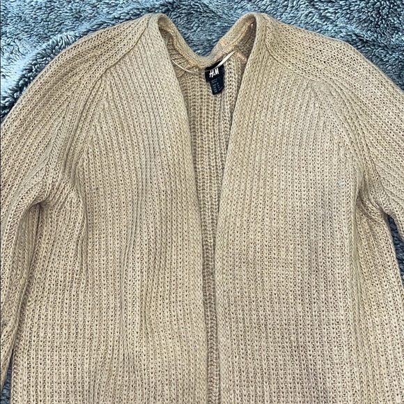 H&M Cable Knit Cardigan - Picture 3 of 6